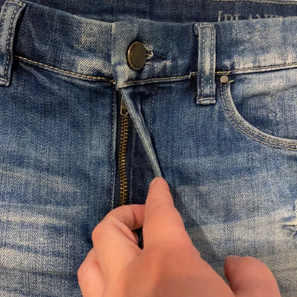 BLANK NYC Cut Off Shorts size 26 - Picture 2 of 12